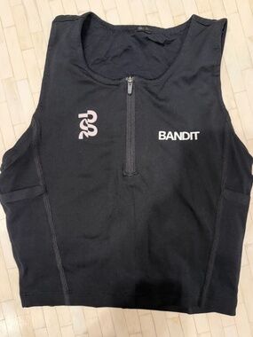 BANDIT ARES FLEX™ ZIP FRONT RACE CROP - BLACK